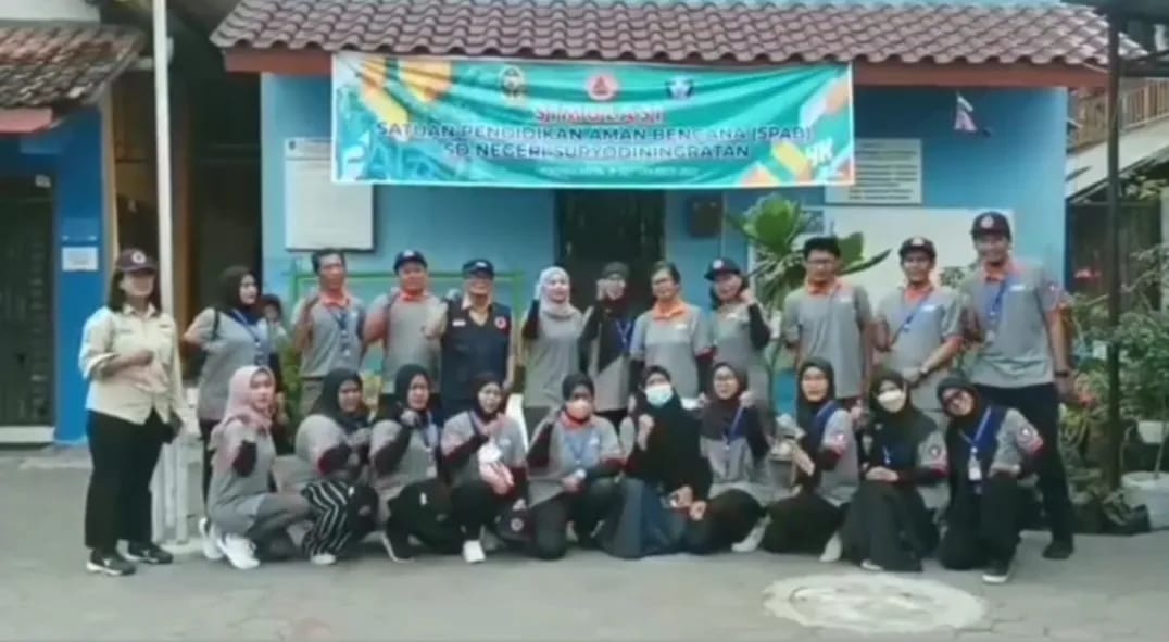 Simulasi Bencana Gempa Bumi di SD Negeri Suryodiningratan 1 Yogyakarta